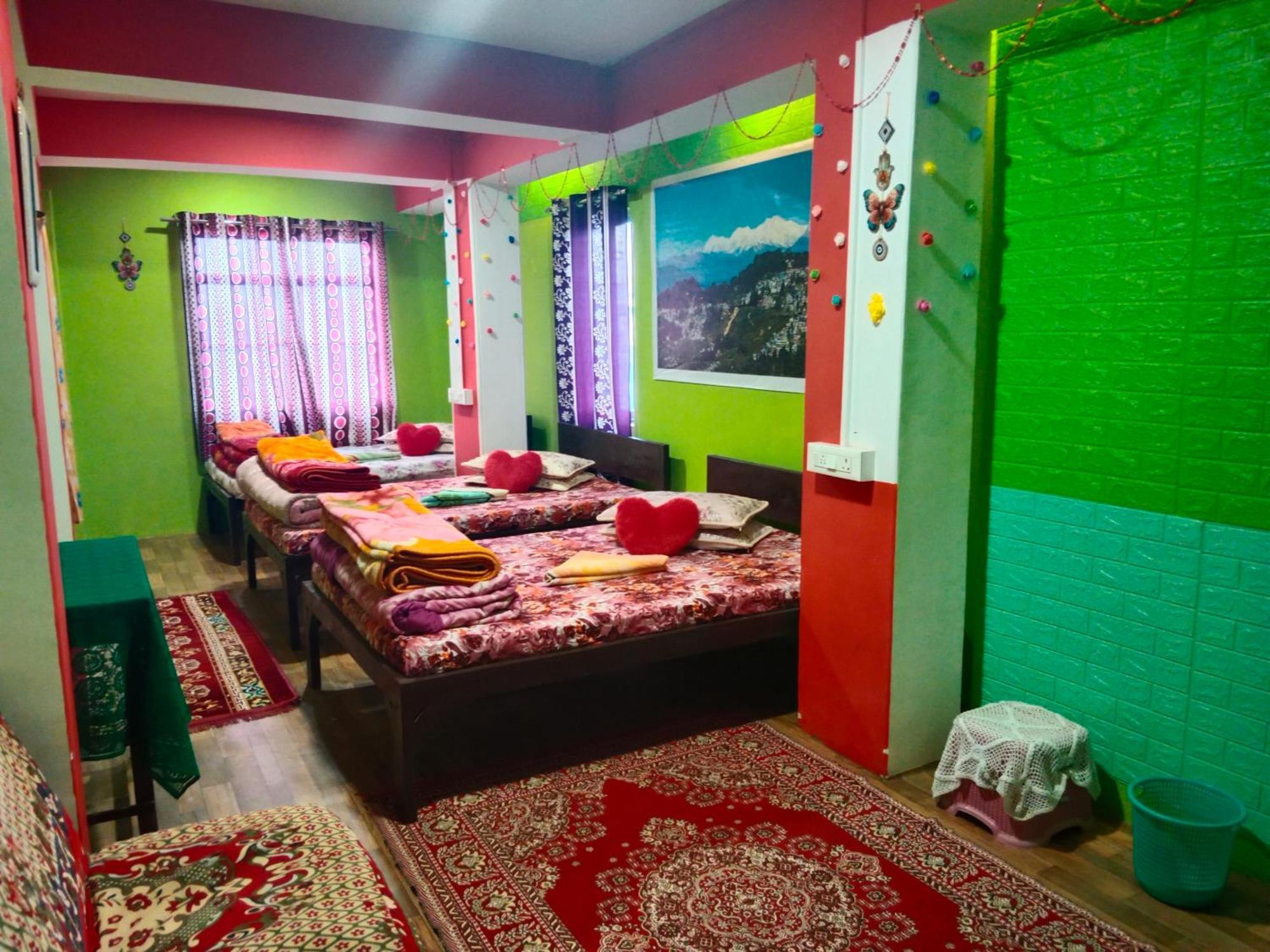 Kabiraalaya Homestay Дарджилинг Екстериор снимка